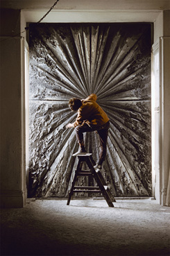 Jay DeFeo at work on The Rose (photo by Burt Glinn/Magnum Photos, Whitney Museum of American Art, 1960)