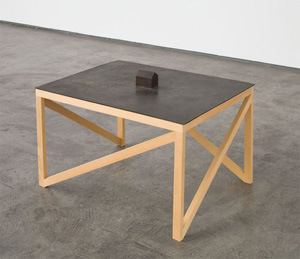 Joel Shapiro's Untitled (Paula Cooper gallery, 1975–1976)